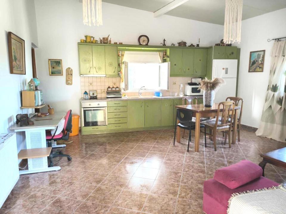 Elena'S Farm House Near Airport And Artemida Beach Buitenkant foto