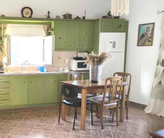 Elena'S Farm House Near Airport And Artemida Beach Buitenkant foto