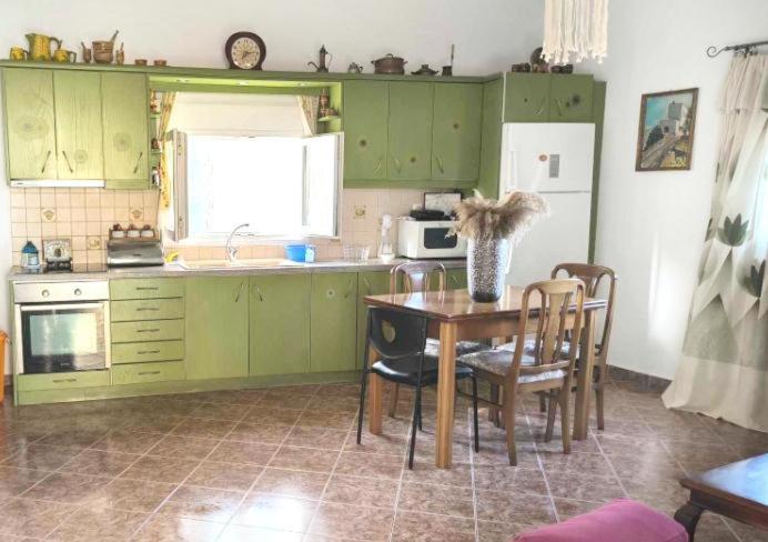 Elena'S Farm House Near Airport And Artemida Beach Buitenkant foto